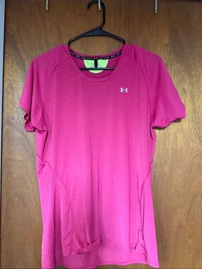 Under Armour Women's Hot Pink Short Sleeve Performance Tee